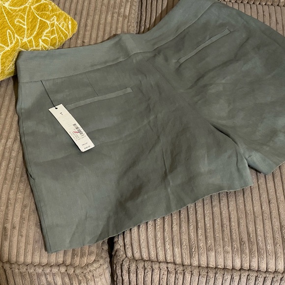 Women’s Theory Shorts-NWT - Picture 5 of 5